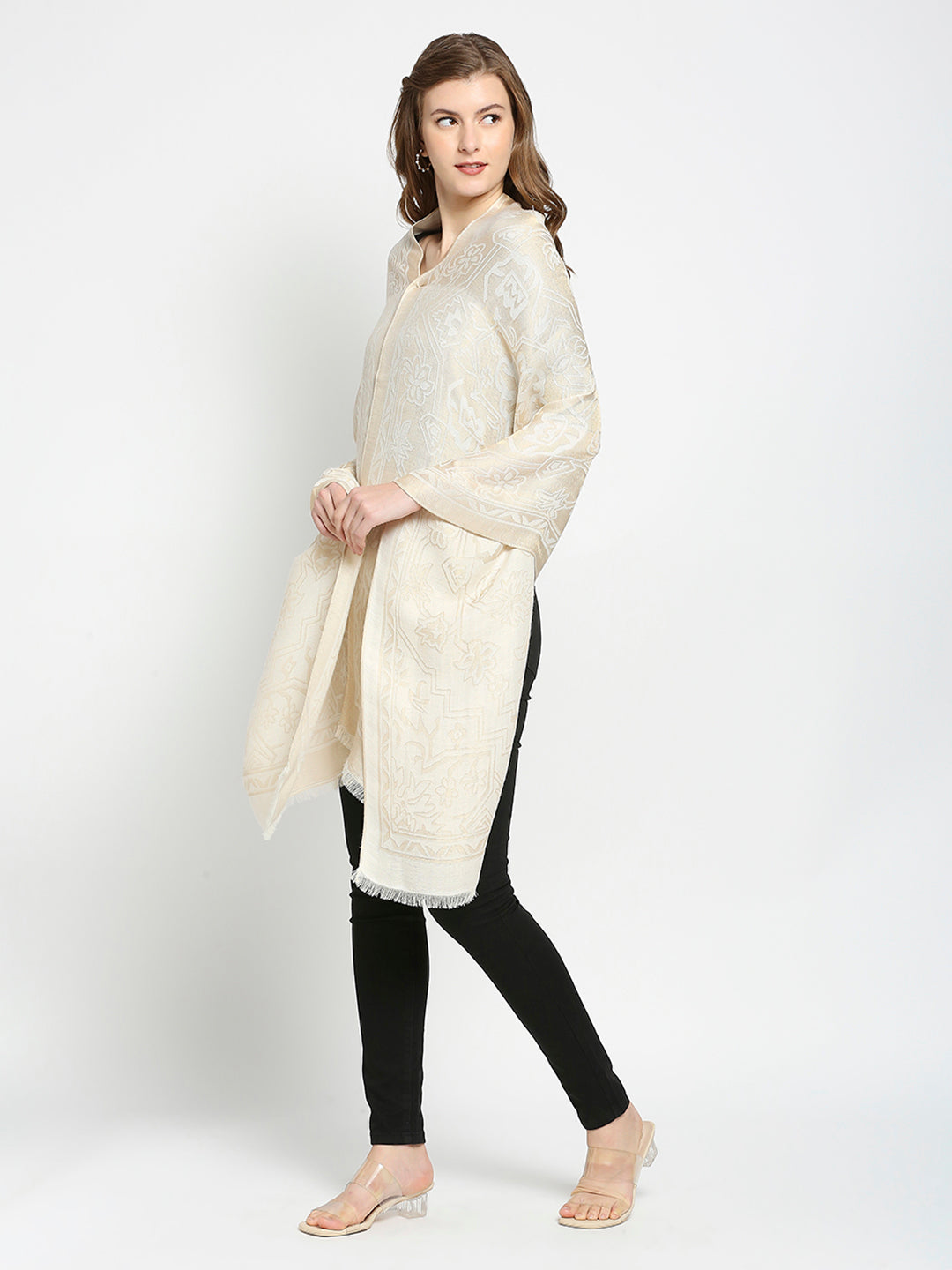 Brocade Ornamental White Wrap