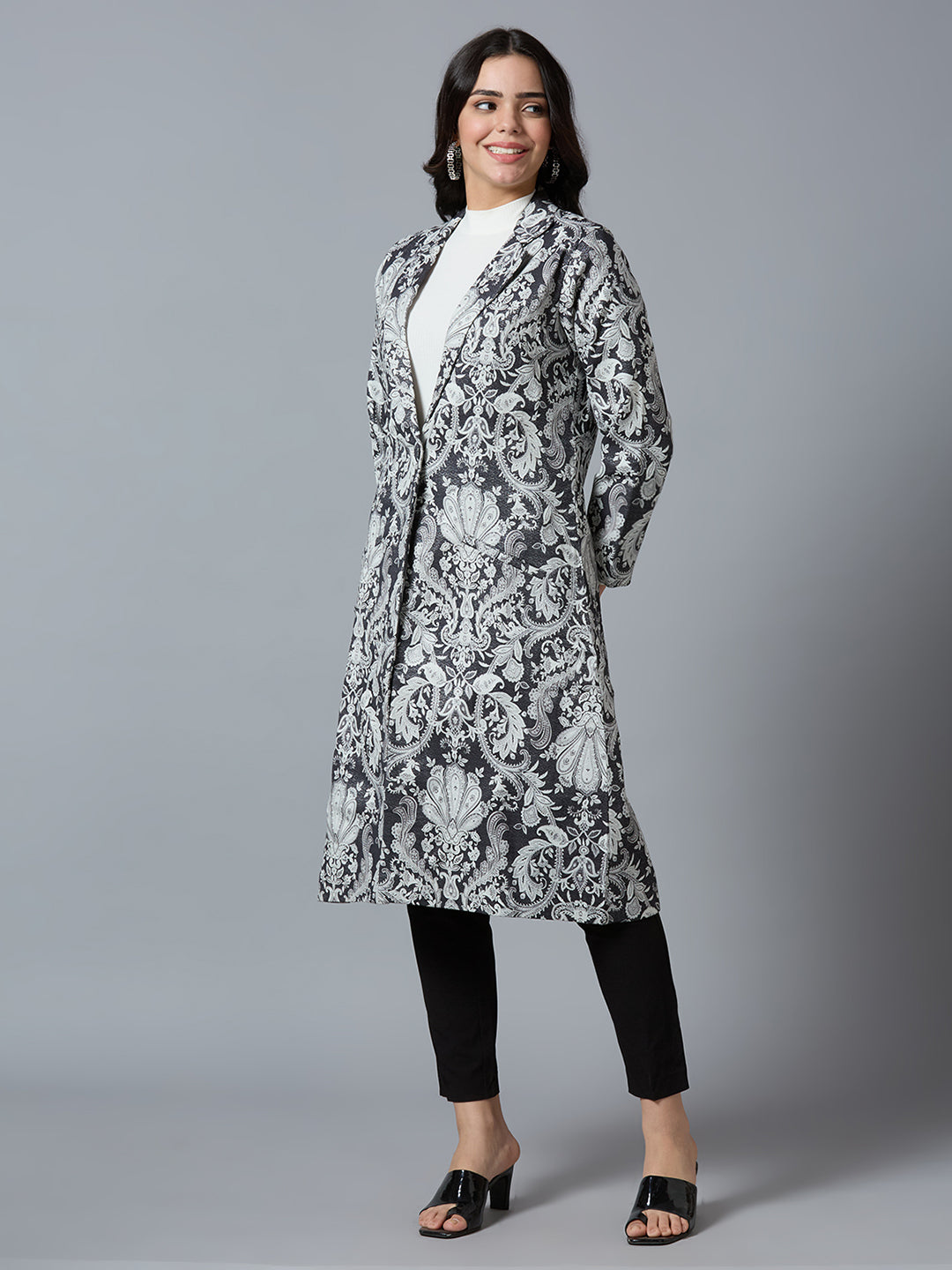 Black White Paisley Designed Brocade Metallic Long Blazer