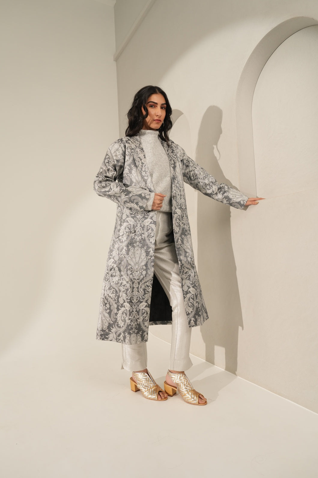 Black White Paisley Designed Brocade Metallic Long Blazer