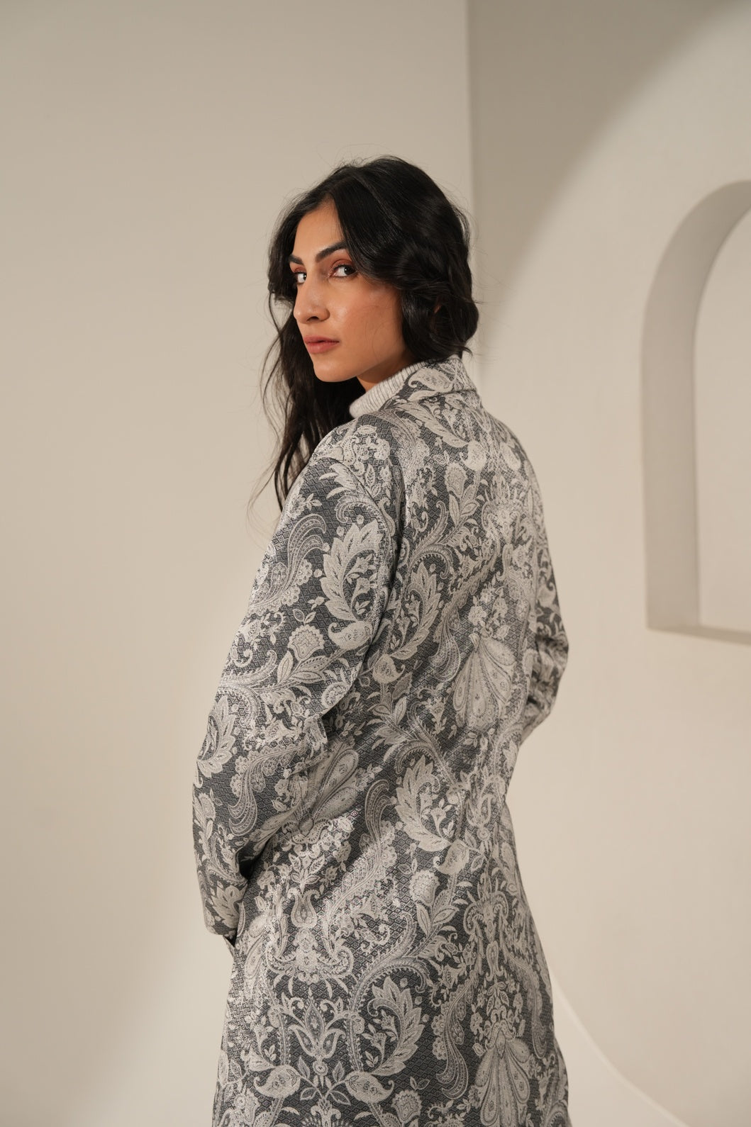 Black White Paisley Designed Brocade Metallic Long Blazer